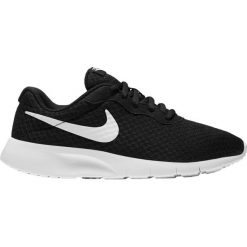 Buty Nike Tanjun (GS) (818381-011). Czarne buty dziewczęce sportowe Nike, na lato, bez wzorów, z materiału, bez zapięcia, nike tanjun. Za 189,99 zł.