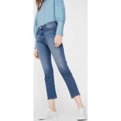 Mango - Jeansy Girlfr. Niebieskie rurki damskie Mango. W wyprzedaży za 69,90 zł.