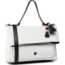 Torebka DESIGUAL - 20SAXPAX 1001. Białe torebki klasyczne damskie Desigual, bez wzorów, ze skóry ekologicznej, klasyczne, bez dodatków. W wyprzedaży za 279,00 zł.