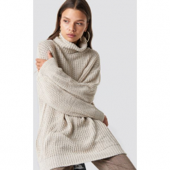 Trendyol Sweter Polo Knitted - Beige. Szare golfy damskie marki Vila, l, z bawełny, z okrągłym kołnierzem. Za 100,95 zł.