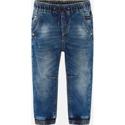 Mayoral - Jeansy dziecięce 92-134 cm. Niebieskie spodnie chłopięce Mayoral, z aplikacjami, z elastanu. Za 115,90 zł.