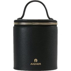 Aigner IVY BOX Kosmetyczka black. Czarne kosmetyczki damskie Aigner. Za 579,00 zł.