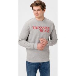 Trussardi Jeans Bluza Szary. Szare bluzy męskie Trussardi Jeans, l, z haftami, z bawełny, bez kołnierzyka, bez rękawów, bez kaptura. Za 404,95 zł.
