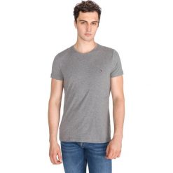 Tommy Hilfiger Koszulka Szary. Szare podkoszulki męskie TOMMY HILFIGER, m, bez wzorów, z elastanu, z krótkim rękawem. Za 175,95 zł.