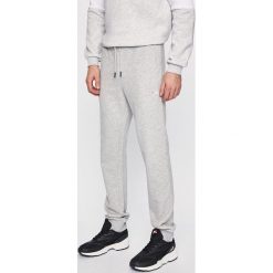 Fila - Spodnie. Szare spodnie męskie Fila, m, bez wzorów, z bawełny. W wyprzedaży za 99,90 zł.