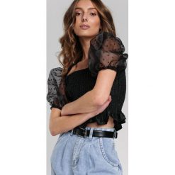 Czarna Bluzka Can I Love You. Czarne bluzki damskie Renee, s, w grochy, z falbankami. Za 89,99 zł.