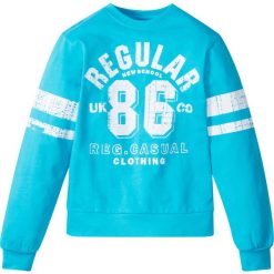 Bluza z nadrukiem w stylu "college" bonprix błękit laguny z nadrukiem. Niebieskie bluzy dziewczęce marki bonprix, z nadrukiem, bez rękawów, bez kaptura. Za 21,99 zł.
