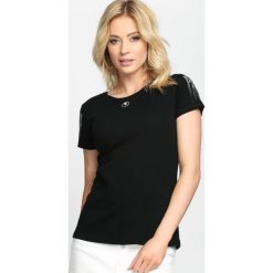 Czarny T-shirt Sharp Edges. Czarne bluzki damskie marki Born2be, s, z napisami, z okrągłym kołnierzem. Za 44,99 zł.