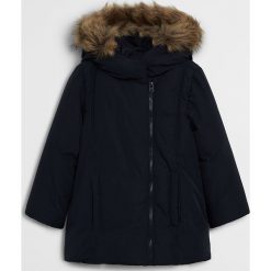 Mango Kids - Kurtka dziecięca Parka 140-164 cm. Niebieskie kurtki dziewczęce Mango Kids, bez wzorów, z poliesteru, krótkie, z kapturem. Za 199,90 zł.