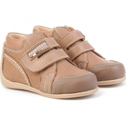 Skórzane sneakersy w kolorze szarobrązowym. Brązowe trampki chłopięce Angelitos. W wyprzedaży za 179,95 zł.