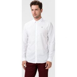 Tommy Jeans Koszula Biały. Białe koszule męskie Tommy Jeans, l, z haftami, z bawełny, bez kołnierzyka, z długim rękawem. Za 324,95 zł.