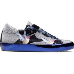 Buty PHILIPPE MODEL PARIS Multikolor|Niebieski|Srebrny. Szare buty sportowe damskie marki Philippe Model, moro, z bawełny, sportowe. W wyprzedaży za 924,00 zł.