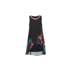 Sukienki krótkie Desigual PORTIA. Czarne sukienki damskie Desigual, bez wzorów, bez kołnierzyka, z krótkim rękawem, krótkie, mini. Za 439,00 zł.