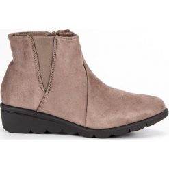 Kylie brązowe Zamszowe Botki. Pomarańczowe botki damskie KYLIE, z zamszu, eleganckie, bez obcasa, bez zapięcia. W wyprzedaży za 129,00 zł.