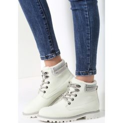 Jasnomiętowe Traperki White Chase. Zielone buty zimowe damskie vices. Za 99,99 zł.