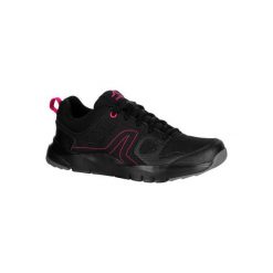 Buty damskie do szybkiego marszu HW 100 w kolorze czarno-różowym. Czarne buty damskie do fitnessu marki NEWFEEL, z poliesteru. Za 79,99 zł.