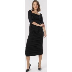 Czarna Sukienka Shirinyra. Czarne sukienki damskie Born2be, xl, bez wzorów, z dzianiny, bez kołnierzyka, bez rękawów. Za 99,99 zł.