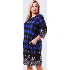 Czarno-Niebieska Sukienka Fleecy. Niebieskie sukienki damskie Born2be, bez wzorów, z okrągłym kołnierzem, bez rękawów, mini. Za 39,99 zł.