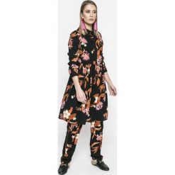 Vero Moda - Spodnie. Niebieskie spodnie damskie Vero Moda, s, z poliesteru. W wyprzedaży za 39,90 zł.