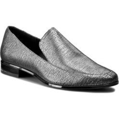 Półbuty CALVIN KLEIN - Falaina E2549 Lead. Szare półbuty damskie Calvin Klein, na co dzień, bez wzorów, z zamszu, bez obcasa, na obcasie, bez zapięcia. W wyprzedaży za 359,00 zł.