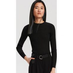 Sweter z prążkowanej dzianiny - Czarny. Czarne swetry klasyczne damskie marki Reserved, s, z dzianiny. Za 99,99 zł.