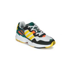 Buty adidas YUNG 96. Zielone trampki męskie Adidas, bez wzorów, bez zapięcia. Za 300,30 zł.