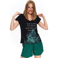 T-shirt z nadrukiem. Czarne t-shirty damskie Top Secret, z nadrukiem, bez kołnierzyka. W wyprzedaży za 19,99 zł.