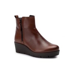 LASOCKI COMFORT SM-BALEA-02. Pomarańczowe botki damskie Lasocki Comfort, ze skóry, bez obcasa, bez zapięcia. Za 299,99 zł.