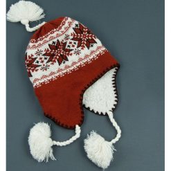 Czapka damska Uszatka regionalna rudo-biała r. 56-58. Białe czapki zimowe damskie Art of Polo. Za 36,52 zł.