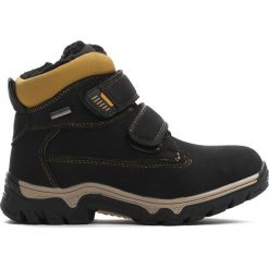 Czarne Traperki Out In Front. Czarne buty chłopięce zimowe marki Born2be, z materiału, z okrągłym noskiem, na zamek. Za 89,99 zł.