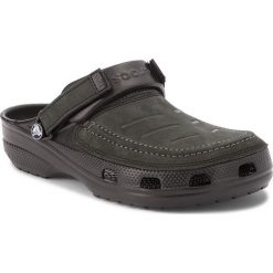 Klapki CROCS - Yukon Vista Clog M 205177 Black/Black. Czarne klapki męskie Crocs, bez wzorów, ze skóry. W wyprzedaży za 179,00 zł.