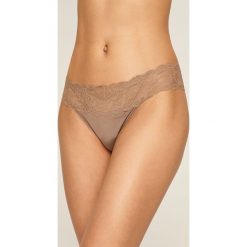 Calvin Klein Underwear - Stringi. Majtki damskie Calvin Klein Underwear, l, z elastanu. W wyprzedaży za 99,90 zł.