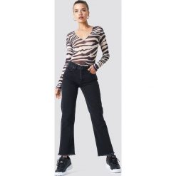 Boyfriendy damskie: Trendyol Jeansy z postrzępionymi nogawkami – Black