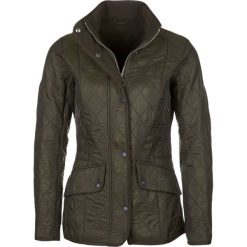 Barbour CAVALARY POLARQUILT Kurtka przejściowa dark olive. Zielone kurtki damskie Barbour, bez wzorów, z materiału. Za 999,00 zł.
