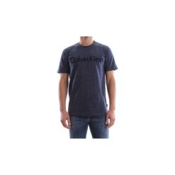 T-shirty z krótkim rękawem Calvin Klein Jeans K10K101226 JALO MOULINE LOGO. Niebieskie t-shirty męskie Calvin Klein Jeans, s, bez wzorów, z jeansu, bez kołnierzyka, krótkie. W wyprzedaży za 220,57 zł.