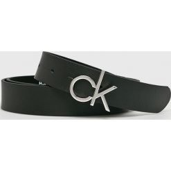 Calvin Klein - Pasek skórzany. Białe paski damskie marki Calvin Klein, w paski, ze skóry. Za 229,90 zł.