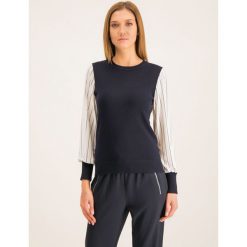 Sweter DKNY P9GST162. Niebieskie swetry damskie DKNY, xs, bez wzorów, z wiskozy, klasyczne, bez rękawów, bez kaptura. W wyprzedaży za 269,00 zł.