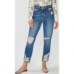 Only - Jeansy Faye. Niebieskie boyfriendy damskie ONLY, z podwyższonym stanem. W wyprzedaży za 149,90 zł.