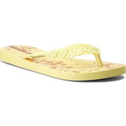 Japonki IPANEMA - Fashion Floral Fem 82397 Yellow/Yellow 21488. Żółte klapki damskie marki Ipanema, bez wzorów, z tworzywa sztucznego, bez obcasa. Za 74,99 zł.