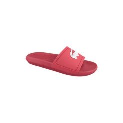 Klapki Lacoste Croco Slide 119 1 737CMA001817K. Różowe kapcie męskie Lacoste, bez wzorów. Za 149,99 zł.