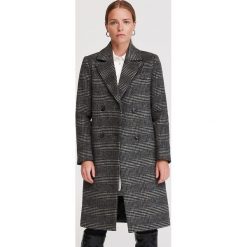 Płaszcz w kratę z wełną - Wielobarwny. Płaszcze damskie Reserved, bez wzorów, z wełny. Za 399,99 zł.