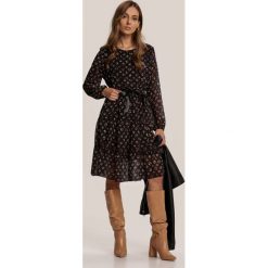 Czarno-Beżowa Sukienka Oreli. Czarne sukienki damskie Renee, s, bez wzorów, bez kołnierzyka, bez rękawów, mini. Za 129,99 zł.