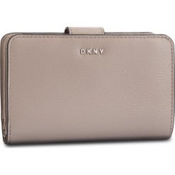 Duży Portfel Damski DKNY - R8313659 Warm Grey WG5. Szare portfele damskie DKNY, bez wzorów, ze skóry. W wyprzedaży za 319,00 zł.