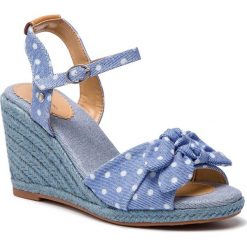 Espadryle PEPE JEANS - Shark Pina PLS90385 Anyl 530. Niebieskie espadryle damskie Pepe Jeans, z aplikacjami, z jeansu, bez obcasa, na obcasie. W wyprzedaży za 179,00 zł.