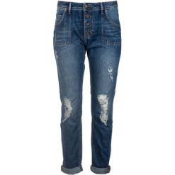 Mustang jeansy damskie B-fit 26/32 ciemny niebieski. Niebieskie jeansy damskie Mustang. W wyprzedaży za 219,00 zł.