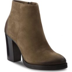 Buty zimowe damskie: Botki CARINII – B4668 I43-000-POL-B77