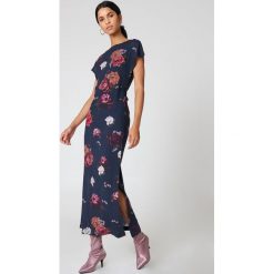 Sukienki: NA-KD Boho Sukienka maxi typu kaftan we wzory – Multicolor,Navy