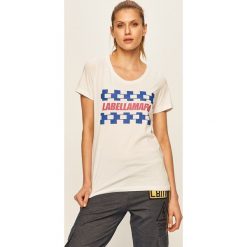 LaBellaMafia - T-shirt. Białe bluzki damskie LABELLAMAFIA, s, z nadrukiem, z bawełny, z okrągłym kołnierzem. Za 99,90 zł.