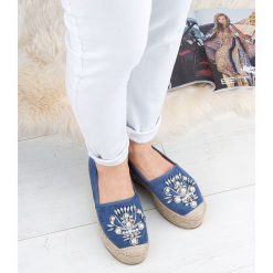 Espadryle damskie Sixth Sens 888-60 Niebieskie. Niebieskie espadryle damskie Sixth Sens, bez wzorów, z tworzywa sztucznego, bez obcasa. Za 99,00 zł.