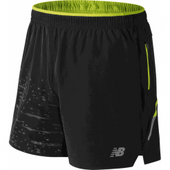 New Balance MS81264BM. Czarne spodenki i szorty męskie marki New Balance, na jesień, s, z materiału, sportowe. W wyprzedaży za 99,99 zł.